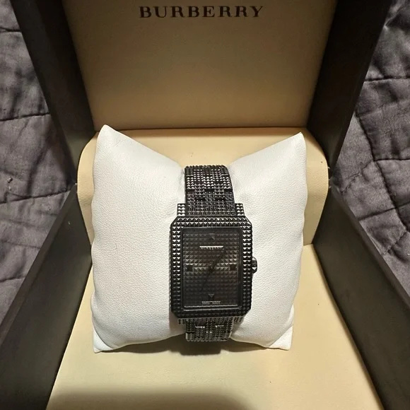 Ladies Burberry Pyramid Bracelet Watch - Picture 1 of 4
